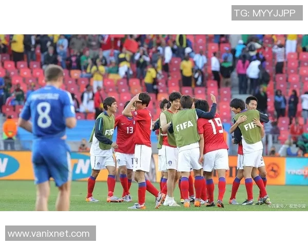 上海足球队在世锦赛中的团队协作展现与战术执行分析